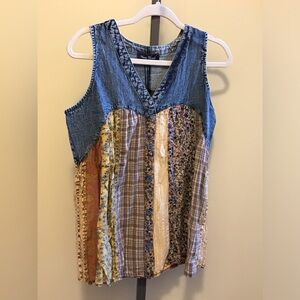 YOUNG THREADS NWT TOP Denim Floral Sleeveless Boho Style Size Large